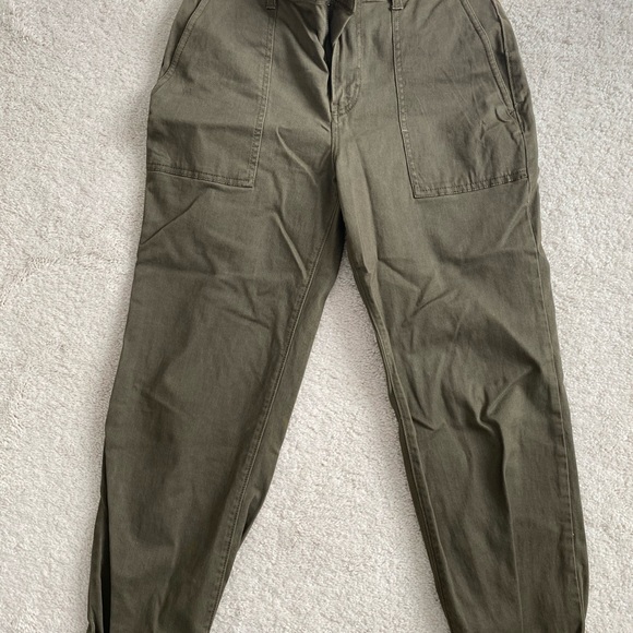 Express cargo pants army green NWOT size 2 - Picture 5 of 8